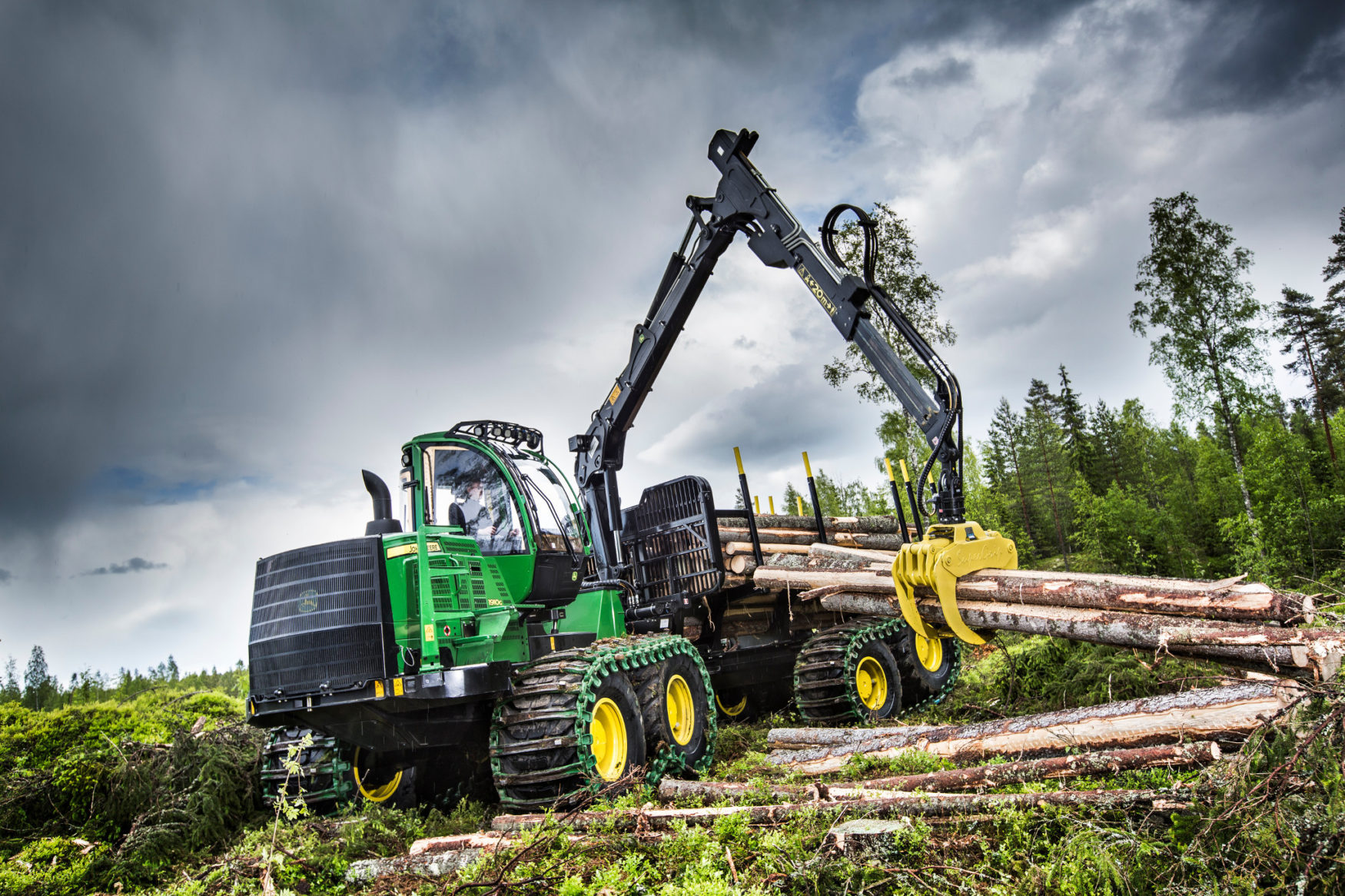 1910g loading h john deere forestry