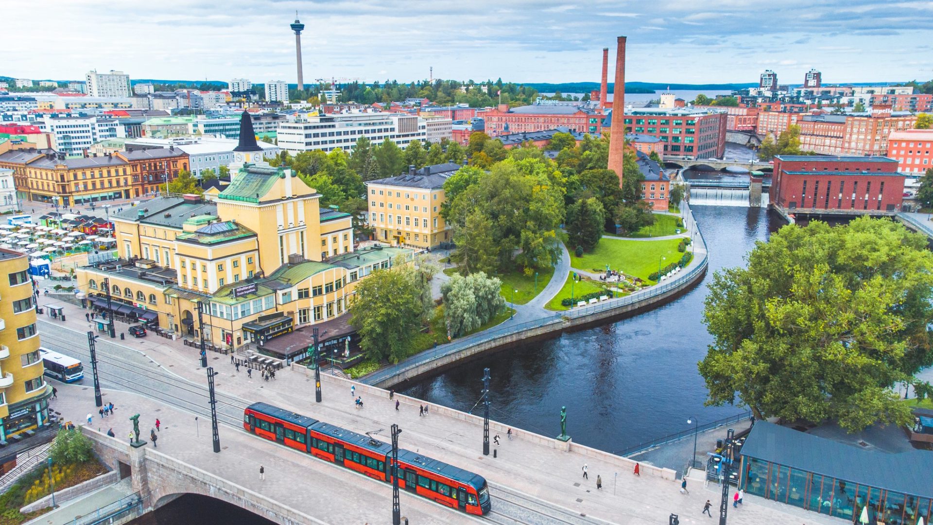 visit tampere hameenpuisto tramway drone views ratikka summer laura vanzo 17